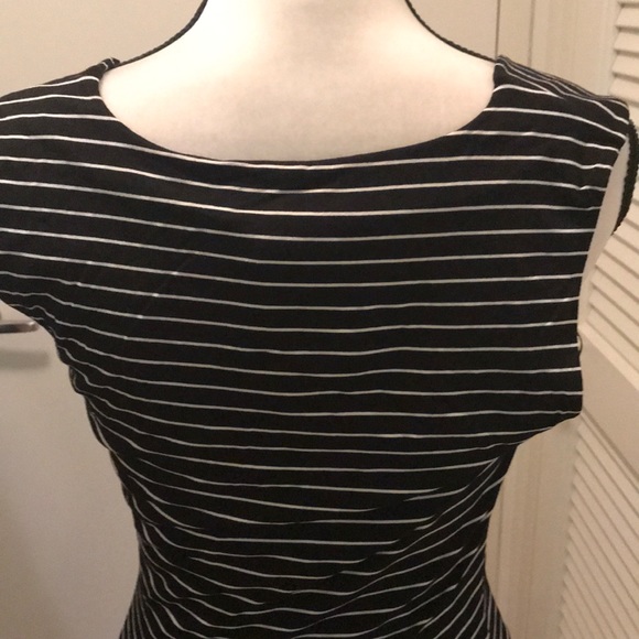 NWT WHBM Sleeveless Top Size Medium - Picture 5 of 8